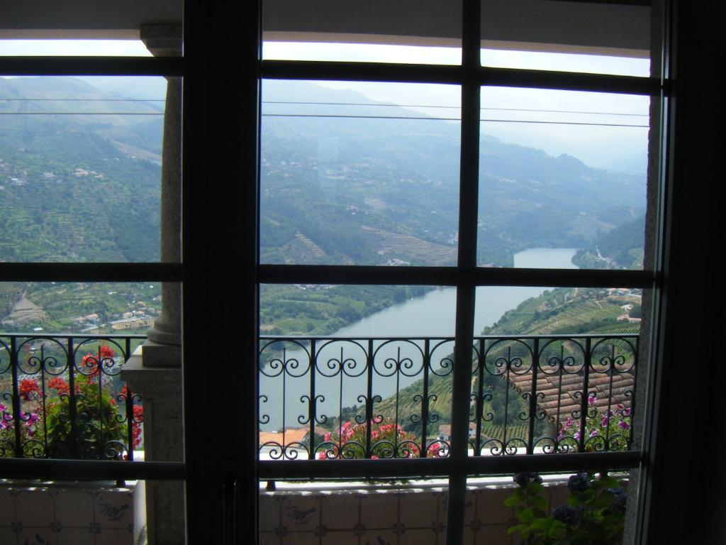 Casa De Canilhas Mesao Frio Room photo